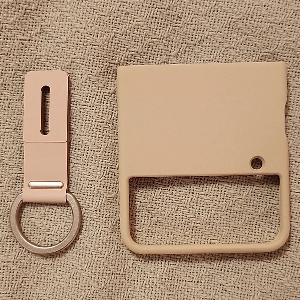 Samsung Galaxy Z Flip4 Silicone Cover